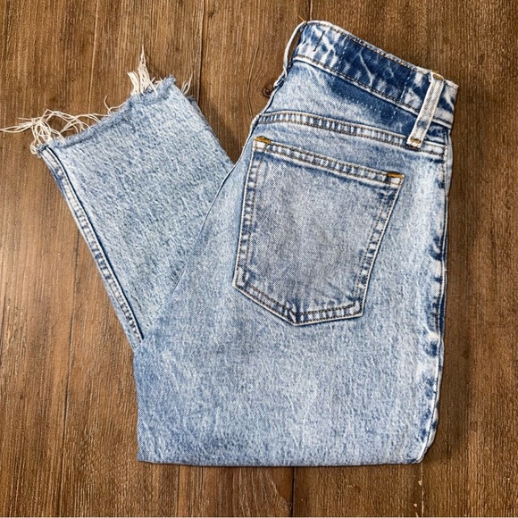 Abercrombie & Fitch The Mom High Rise 23 | 000 Curve Love Raw hem - Picture 3 of 10